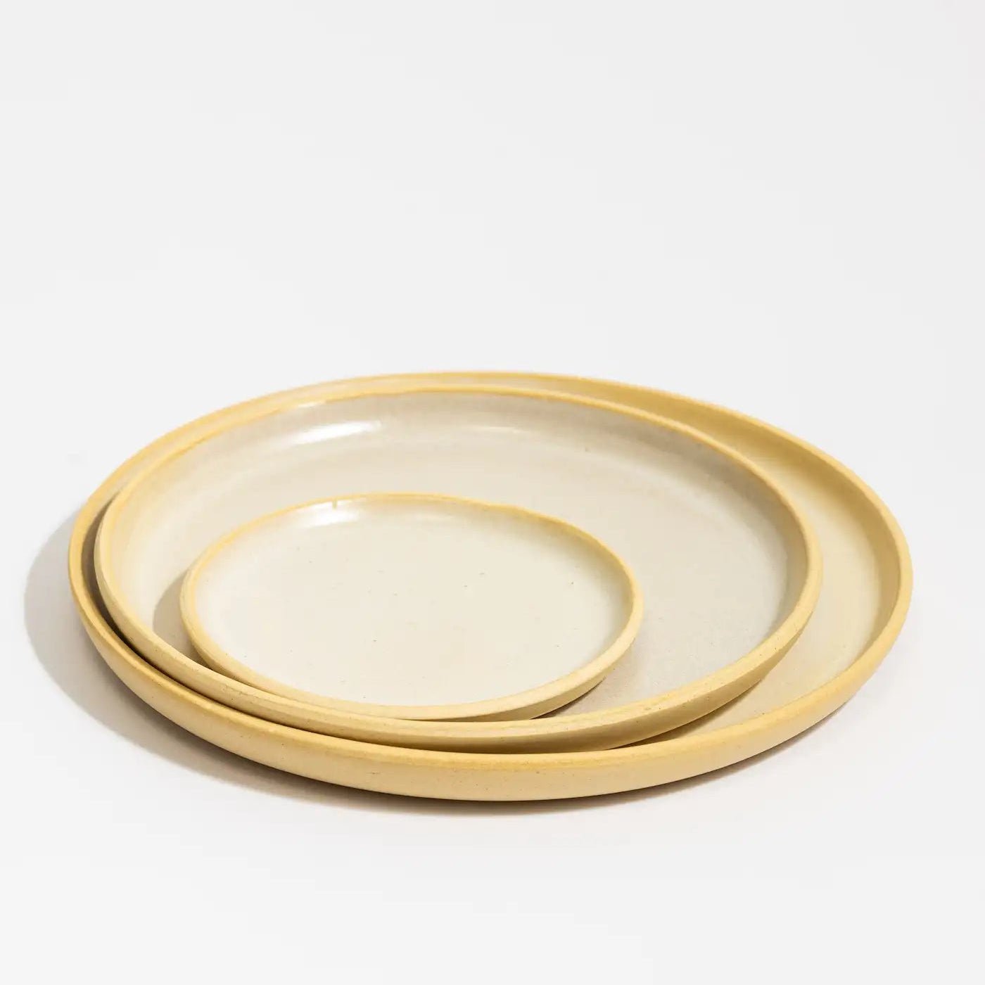 Platos redondos 20cm/24cm moteado ligero - estudio quiral