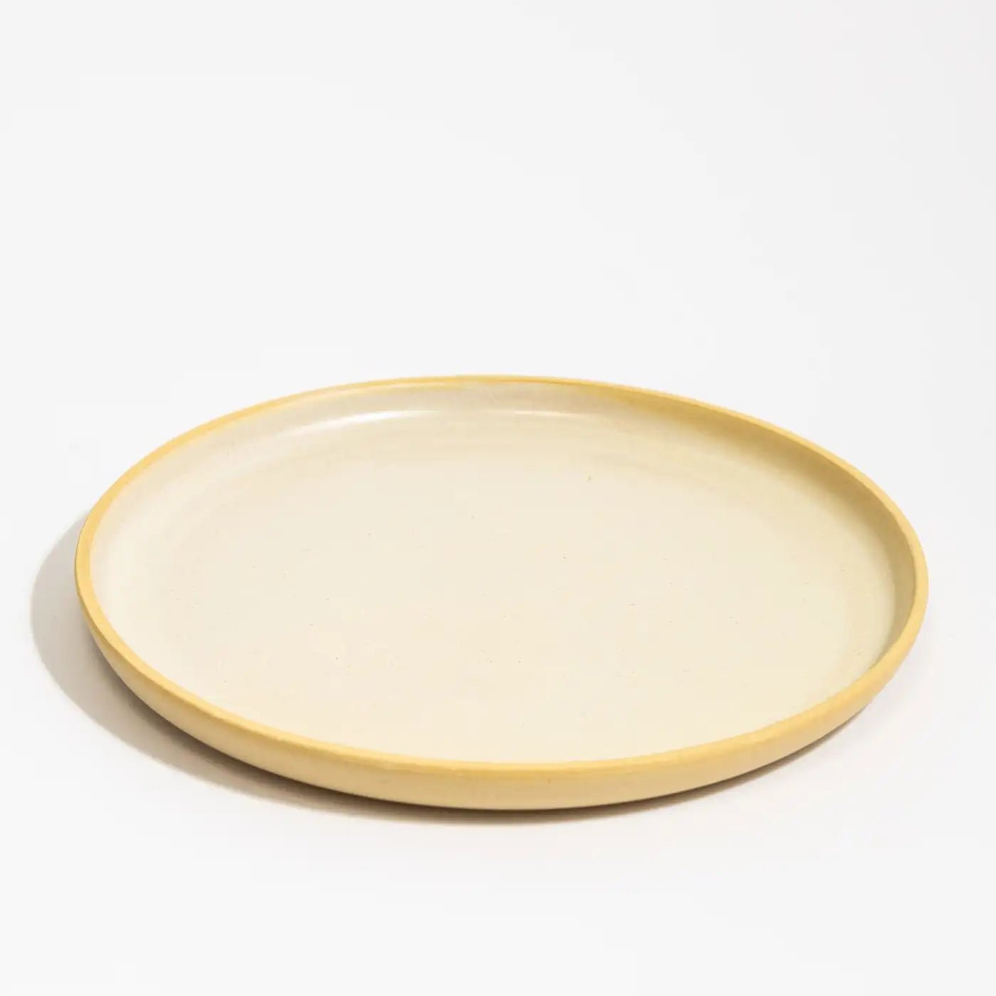 Platos redondos 20cm/24cm moteado ligero - estudio quiral